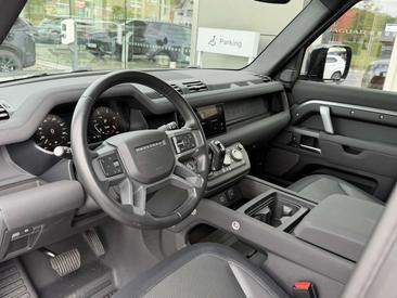 Land Rover Defender 90 D250 MHEV — photo 8