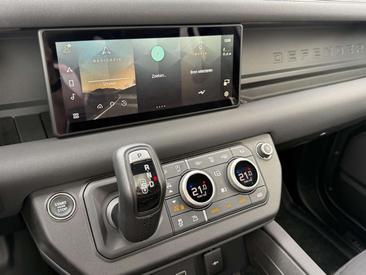Land Rover Defender 90 D250 MHEV — photo 13