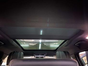 Land Rover Range Rover Velar D240 — photo 11