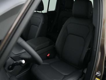 Land Rover Defender 130 D300 MHEV — photo 6