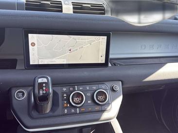 Land Rover Defender 110 P400e — photo 8