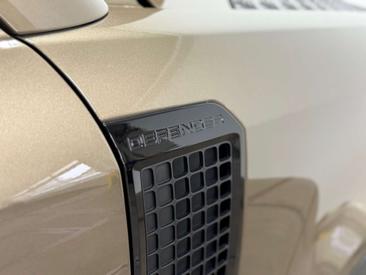Land Rover Defender 110 D300 MHEV — photo 14