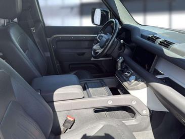 Land Rover Defender 110 P400e — photo 13