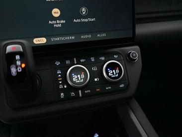 Land Rover Defender 130 D300 MHEV — photo 17