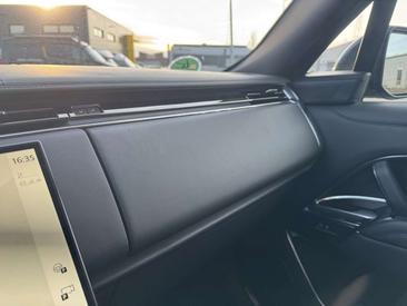 Land Rover Range Rover D350 — photo 18