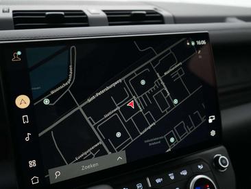 Land Rover Defender 130 D300 MHEV — photo 25