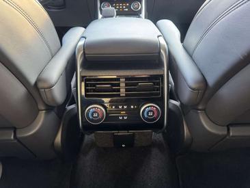 Land Rover Range Rover D350 — photo 21