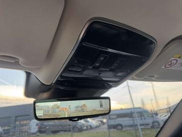 Land Rover Range Rover D350 — photo 25