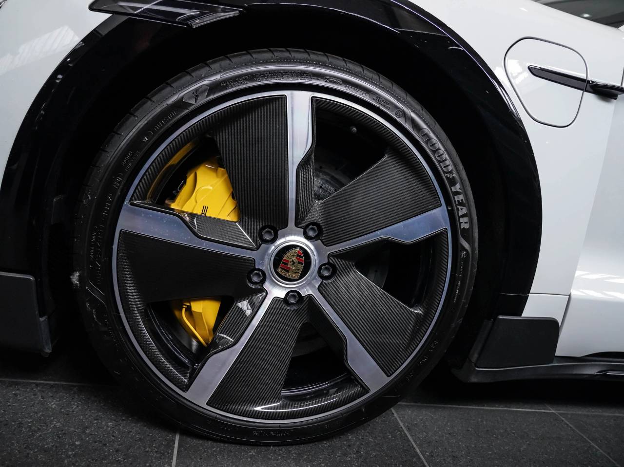 Porsche Taycan Turbo S Cross Turismo - 2023 - Joinsteer - #2