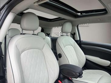 Mini 3 Portes Berline Cooper SE — photo 15