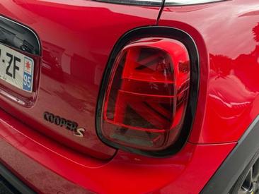 Mini 3 Portes Berline Cooper SE — photo 16