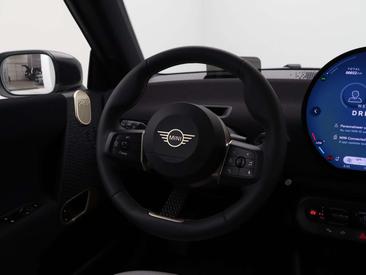 Mini 3 Portes Berline Cooper E — photo 15