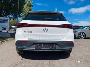 Mercedes EQA 250 — photo 3