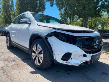 Mercedes EQA 250 — photo 6