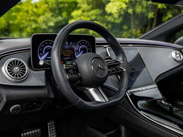 Mercedes EQE Berline 350 — photo 7