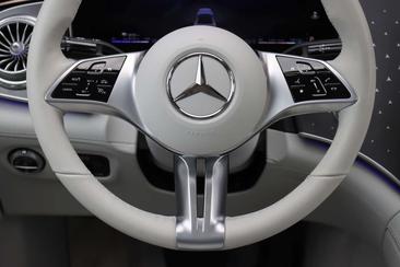 Mercedes EQE Berline 350 — photo 29