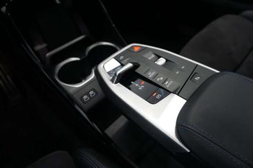 BMW X1 SDrive20d — photo 12