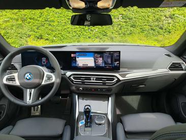 BMW I4 Gran Coupé M50 — photo 8