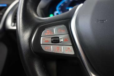 BMW iX3 — photo 10