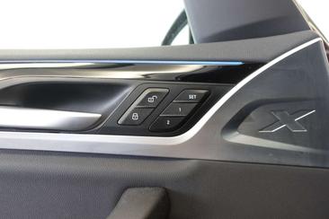 BMW iX3 — photo 13