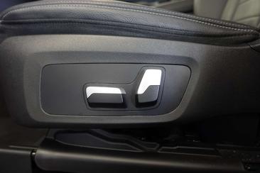 BMW iX3 — photo 14