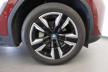 BMW iX3 — photo 19