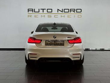 BMW M4 Competition — photo 10