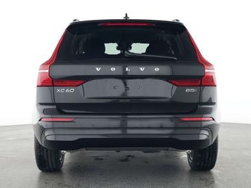 Volvo XC60 B5 — photo 3