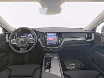 Volvo XC60 B5 — photo 4