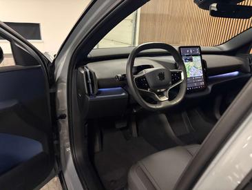 Volvo EX30 Single Motor — photo 19