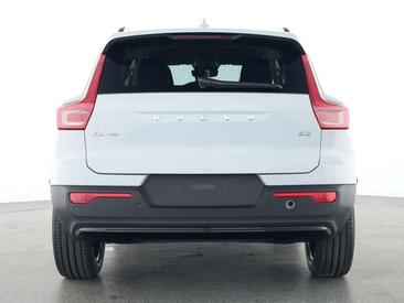 Volvo XC40 B3 — photo 3