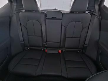 Volvo XC40 B3 — photo 11