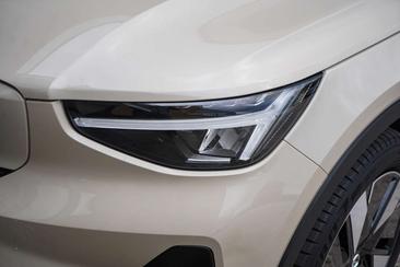 Volvo EX40 Single Motor Extended Range — photo 4