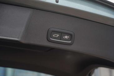 Volvo EX40 Single Motor Extended Range — photo 11