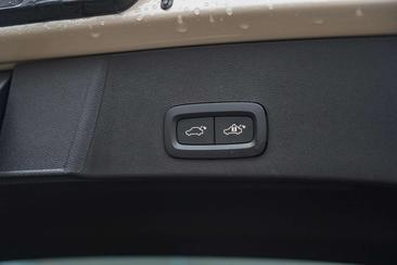 Volvo EX40 Single Motor Extended Range — photo 11