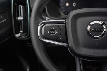 Volvo EX40 Single Motor Extended Range — photo 19