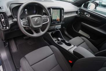 Volvo EX40 Single Motor Extended Range — photo 12