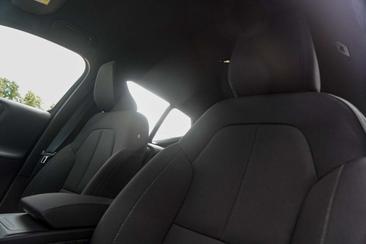 Volvo EX40 Single Motor Extended Range — photo 17