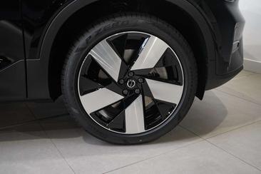 Volvo EX40 Single Motor Extended Range — photo 7