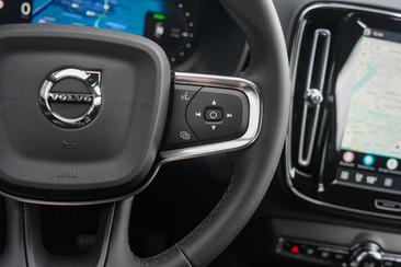 Volvo EX40 Single Motor Extended Range — photo 20