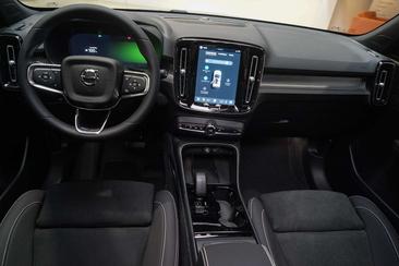 Volvo EX40 Single Motor Extended Range — photo 13