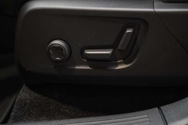 Volvo EX40 Single Motor Extended Range — photo 16