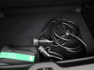 Volvo EX30 Single Motor Extended Range — photo 11