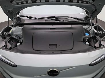 Volvo EX30 Single Motor Extended Range — photo 29