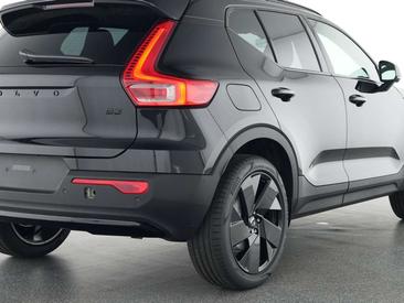 Volvo XC40 B3 — photo 11