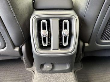Volvo C40 Coupé SUV — photo 6