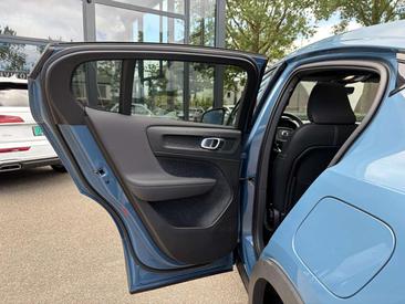 Volvo C40 Coupé SUV — photo 8