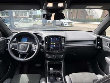 Volvo C40 Coupé SUV — photo 11