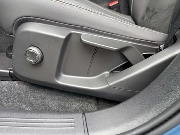 Volvo C40 Coupé SUV — photo 13