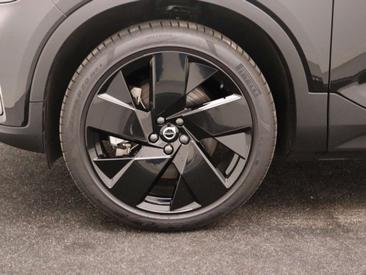 Volvo EC40 Coupé SUV Single Motor Extended Range — photo 7